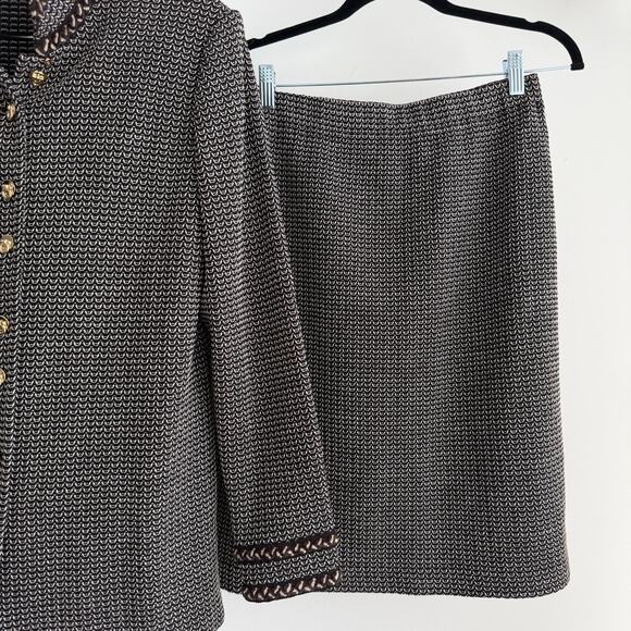 St John Skirt Jacket Suit 4 and 6 Brown Textured Knit Career Elegant Military - Picture 6 of 15